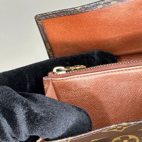 Louis Vuitton Sarah Monogram Wallet - FULL INCLUSION - Picture 3 of 15